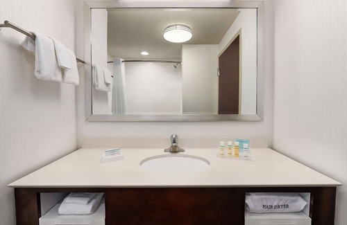 Salunga Hotel | Hampton Inn & Suites Mount Joy/Lancaster West