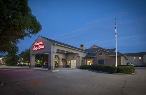 Elmwood Hotel | Hampton Inn & Suites New Orleans/Elmwood