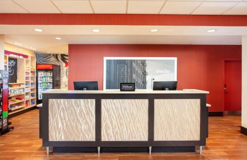 Niles Hotel | Hampton Inn & Suites Niles/Warren, OH