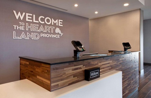 Ottawa Division Hotel | Hampton Inn & Suites Ottawa West, Ontario, Canada