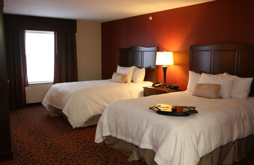 Peru Hotel | Hampton Inn & Suites Peru
