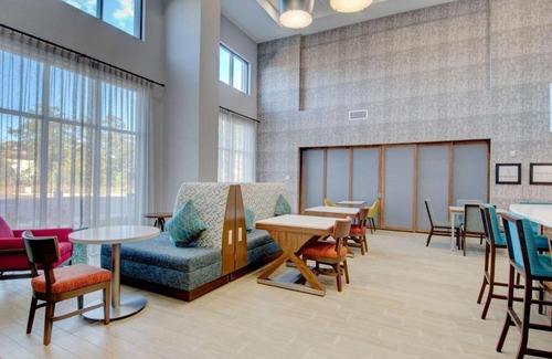 Nasons Corner Hotel | Hampton Inn & Suites Portland West