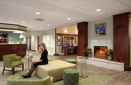 Warwick Hotel | Hampton Inn & Suites Providence-Warwick Airport
