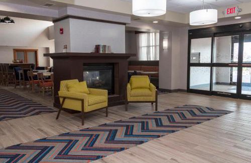 Riverton Hotel | Hampton Inn & Suites Riverton