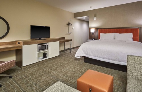 Roseburg Hotel | Hampton Inn & Suites Roseburg