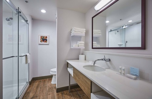 Roseburg Hotel | Hampton Inn & Suites Roseburg