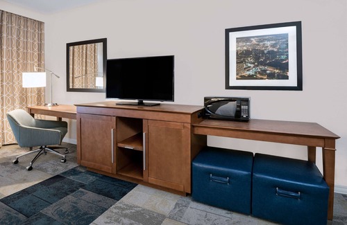 Brooks City Base Hotel | Hampton Inn & Suites San Antonio Brooks City Base