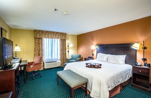 Laguna West-Lakeside Hotel | Hampton Inn & Suites Sacramento-Elk Grove Laguna I-5