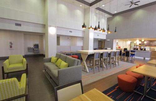 Seal Beach Hotel | Hampton Inn & Suites Seal Beach