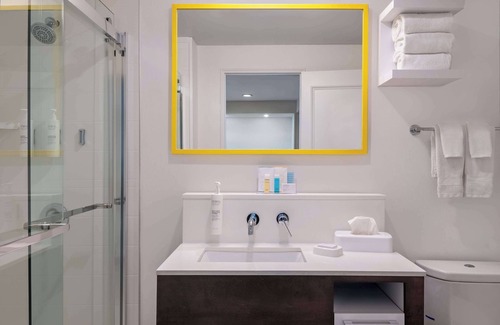 Stamford Hotel | Hampton Inn & Suites Stamford