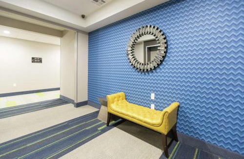Stroud Hotel | Hampton Inn & Suites Stroud