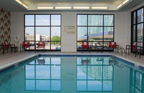 Downtown Tulsa Hotel | Hampton Inn & Suites Tulsa Downtown, Ok