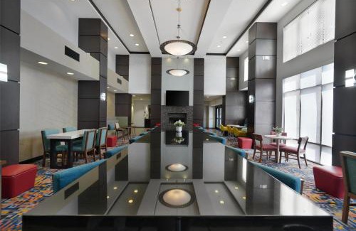 Tulsa Hotel | Hampton Inn & Suites Tulsa/Tulsa Hills