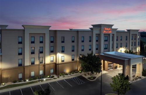 Tupelo Hotel | Hampton Inn & Suites Tupelo/Barnes Crossing