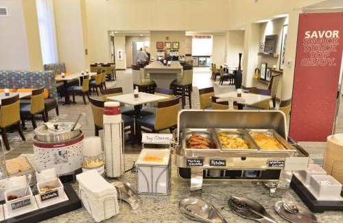 Lake Hallie Hotel | Hampton Inn & Suites Chippewa Falls