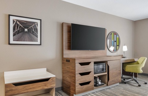Crawfordsville Hotel | Hampton Inn & Suites Crawfordsville