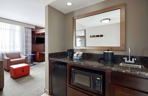 Mount Prospect Hotel | Hampton Inn & Suites Chicago/Mt. Prospect