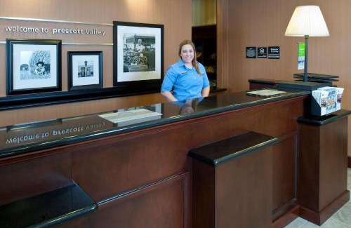 Downtown Prescott Valley Hotel | Hampton Inn & Suites Prescott Valley
