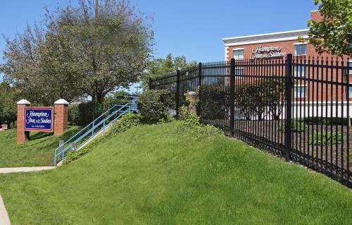 Rockville Centre Hotel | Hampton Inn & Suites By Hilton - Rockville Centre