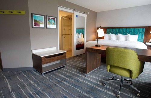 Barton Hotel | Hampton Inn & Suites St. Clairsville