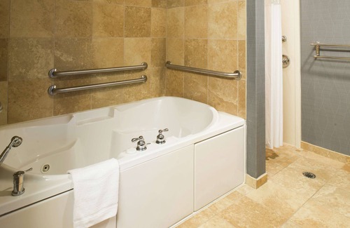 Norma Hotel | Hampton Inn & Suites Vineland