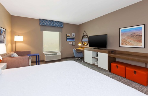 Wells Hotel | Hampton Inn & Suites Wells