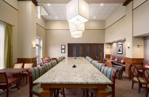 Williamsburg Hotel | Hampton Inn & Suites Williamsburg-Central