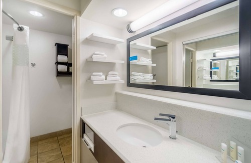 Terre Haute Hotel | Hampton Inn Terre Haute