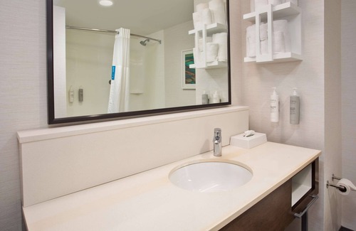 Union City Hotel | Hampton Inn Union City