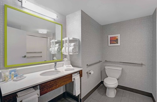 Utica Hotel | Hampton Inn Utica