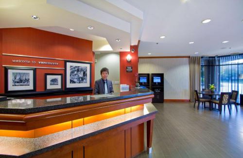 Richmond City Centre Hotel | Hampton Inn - Vancouver Airport/Richmond