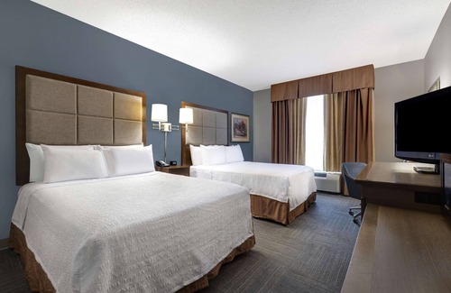 Victoria Hotel | Hampton Inn Victoria