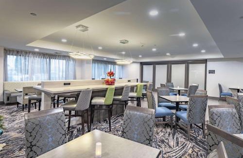 Lacy-Lakeview Hotel | Hampton Inn Waco North