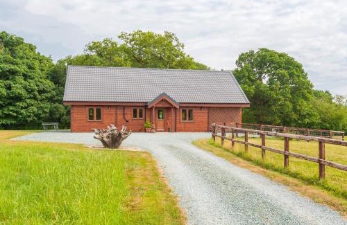 Ellesmere House | Hampton Lodge