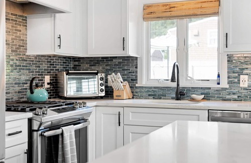 Hampton House | Hampton NH/North Beach/Plaice Cove Luxury whole house and great yard.
