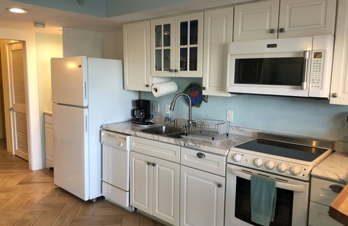 Hampton Condo | Hampton North Beach Condo steps from beach