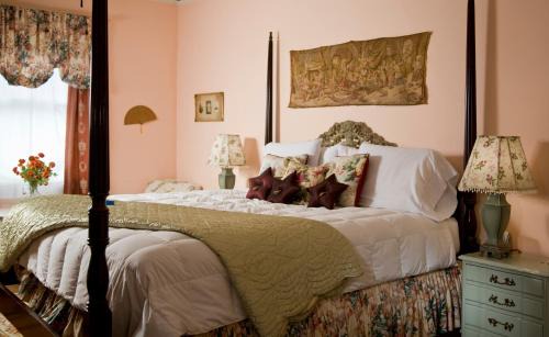 Lenox Hotel | Hampton Terrace Inn