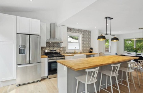 East Quogue House | Hamptons Bayside Luxury 3BR & Pool in East Quogue, 1 block to Main St Bay Beach