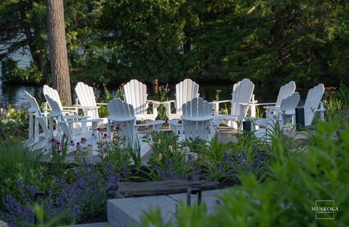 Georgian Bay House | Hamptons is truly a classic gem perfect for family or corporate gatherings.