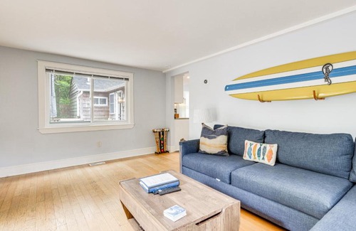 Hampton Bays House | Hamptons Vacation Rental with Seasonal Pool!
