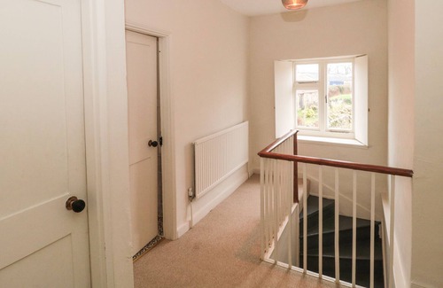 Martock Cottage | HAMSTONE COTTAGE, pet friendly, character holiday cottage in Martock