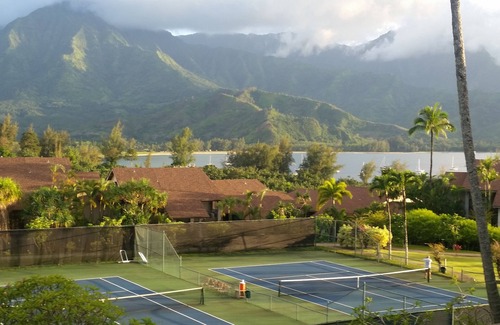 Princeville Apartment | Hanalei Bay RESORT 2312 299.00 Oct28-Nov1 BlowOutSaleBeachFront 10 Star Reviews!