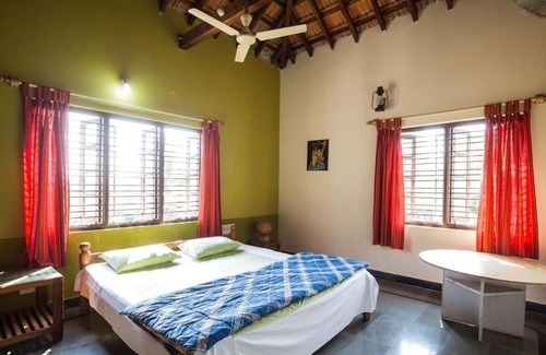 Hireguthi House | Hanchina Mane