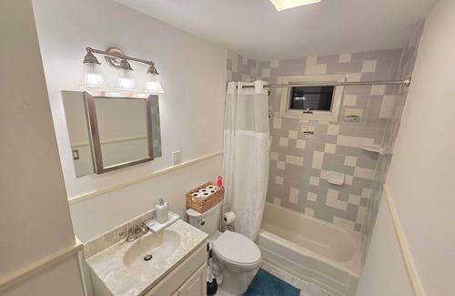 Ellsworth House | Hancock Cottage@sleeps 10