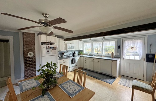 Deep Hole House | Hancock House -Single Family Home - Screened Porch, NO LINENS PROVIDED