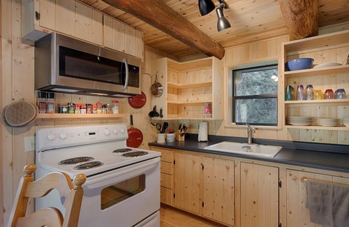 Riggins Cabin | Hand Crafted Log Cabin On The Salmon River With Private Sand Beach
