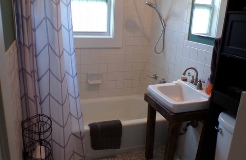 New Lebanon House | Hand Hollow Haven - A Home Away From Home