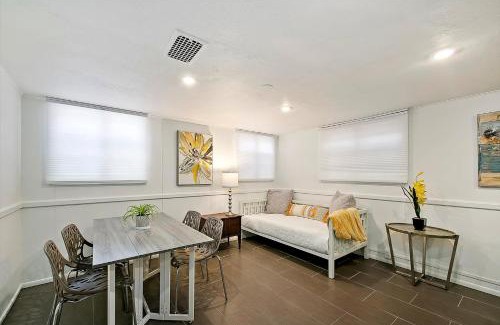 North End House | Hand House