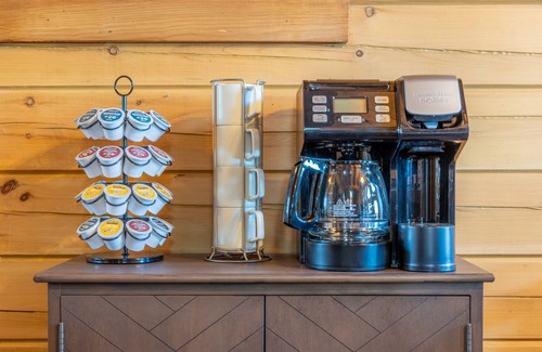 Stratford Cabin | Handcrafted Amish Log Cabin | 10+ Acres | Private Pond | Kayaks | ATV Trails