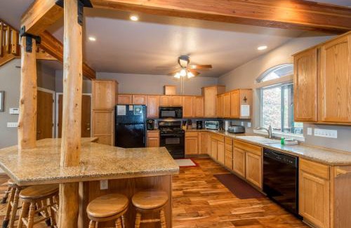 Granite Ridge House | Handel's Pride